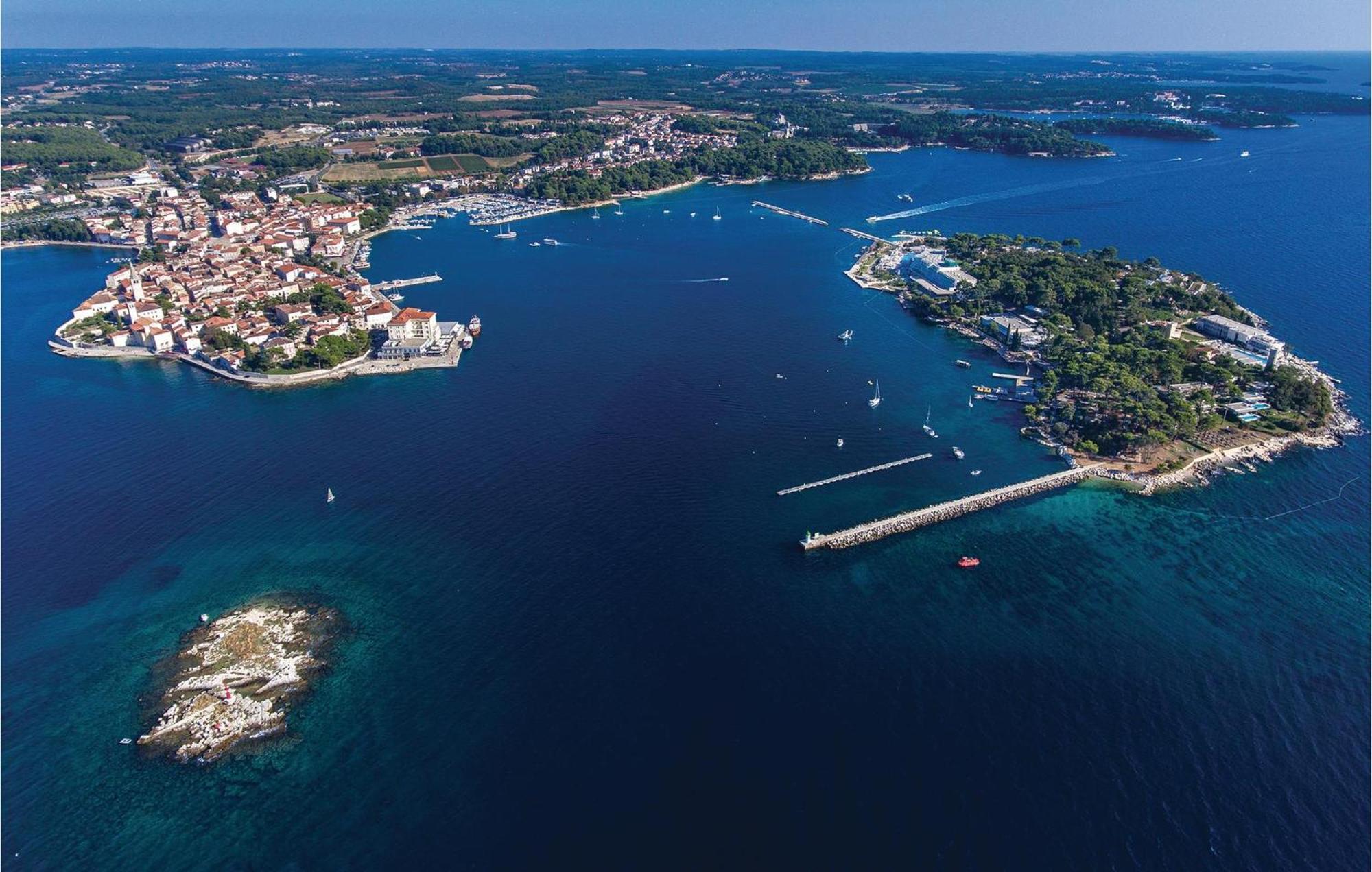 Cozy Apartment In Porec With Wifi エクステリア 写真